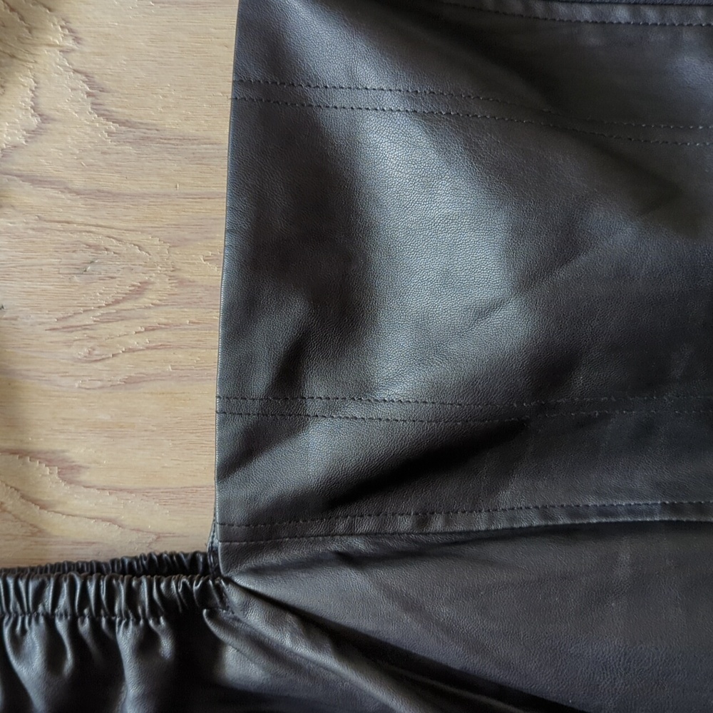 7 FOR ALL MANKIND Faux Leather Blouson Sleeve Crop Top in Black Size Small - Picture 5 of 11